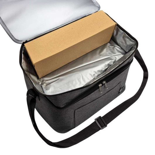 Warm Escape Hampers Open